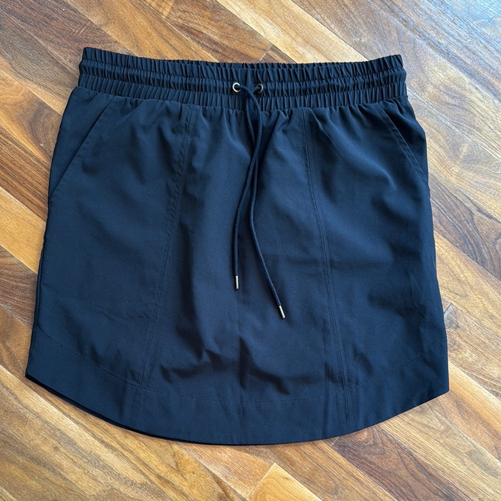Garnet Hill black skirt